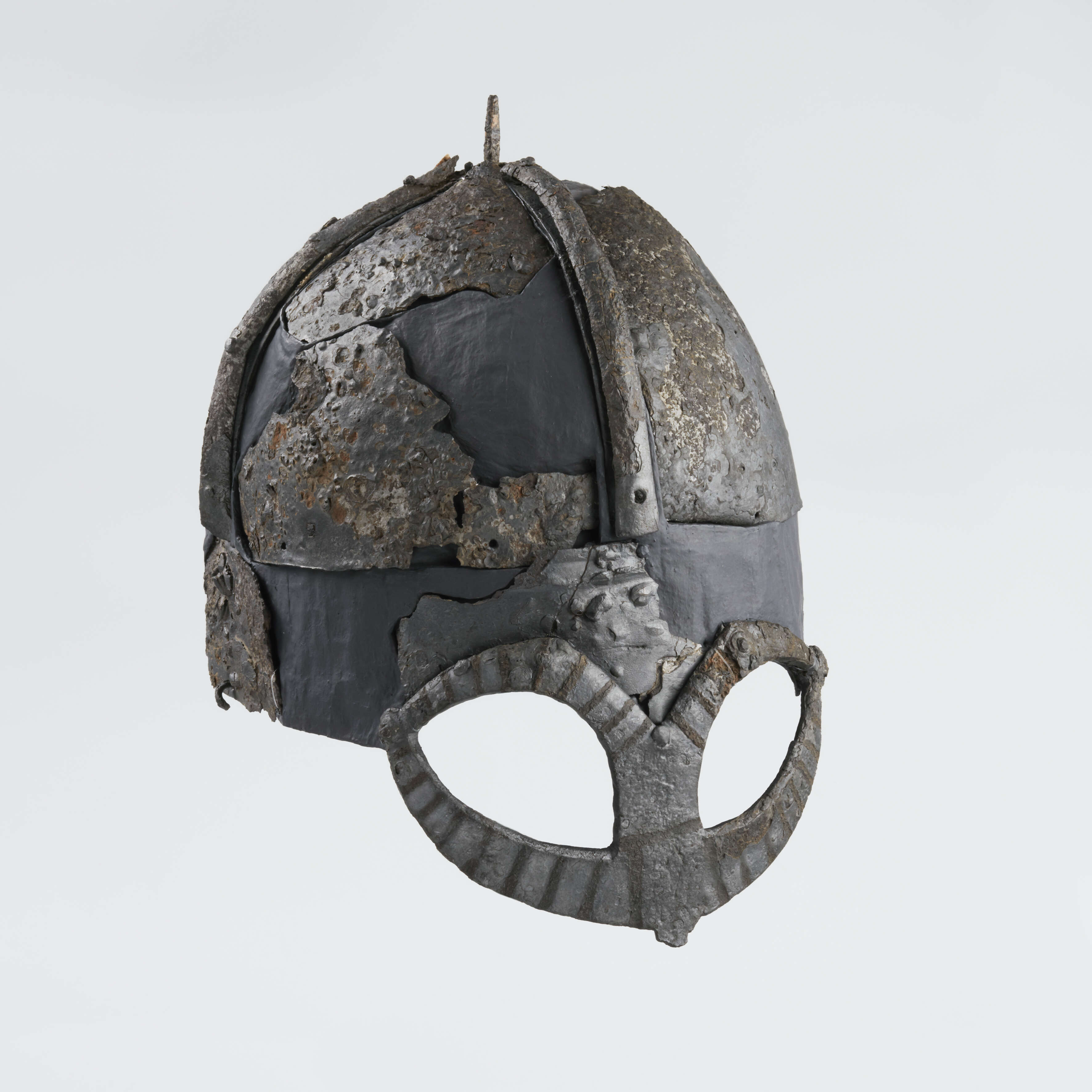 En hjelm fra vikingtiden